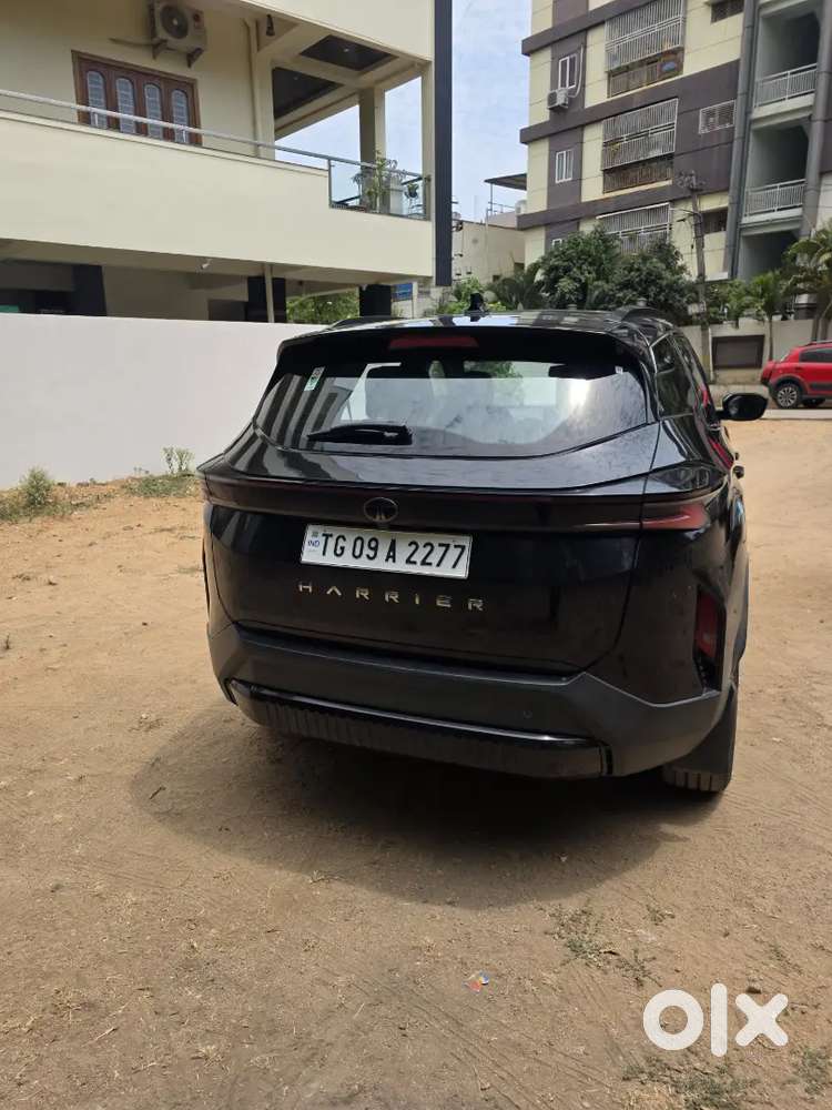 Tata Harrier Top End Fearless Dark Edition