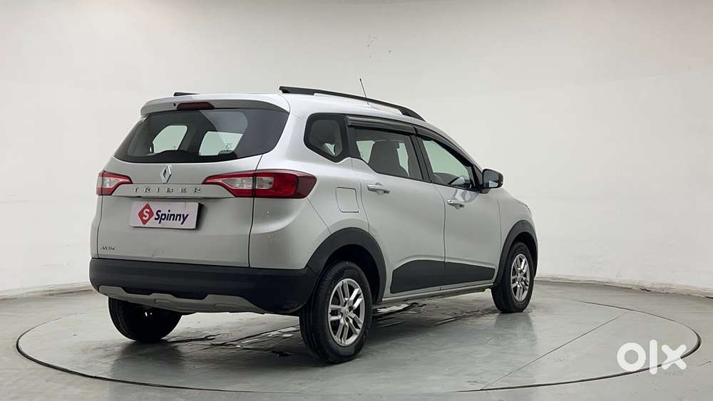 Renault Triber Rxt, 2022, Petrol