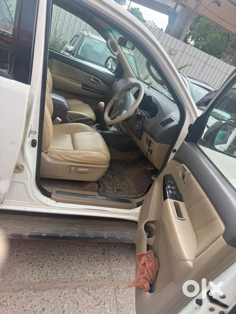 Toyota Fortuner Diesel 2012