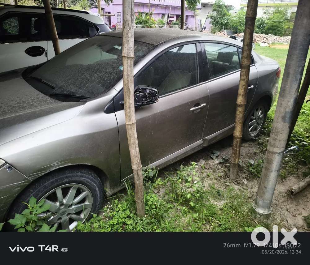 Renault Fluence 2014 Petrol 76000 Km Driven