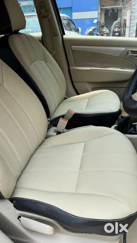 Maruti Suzuki Ertiga 2017 Petrol 90952 Km Driven+green Cng