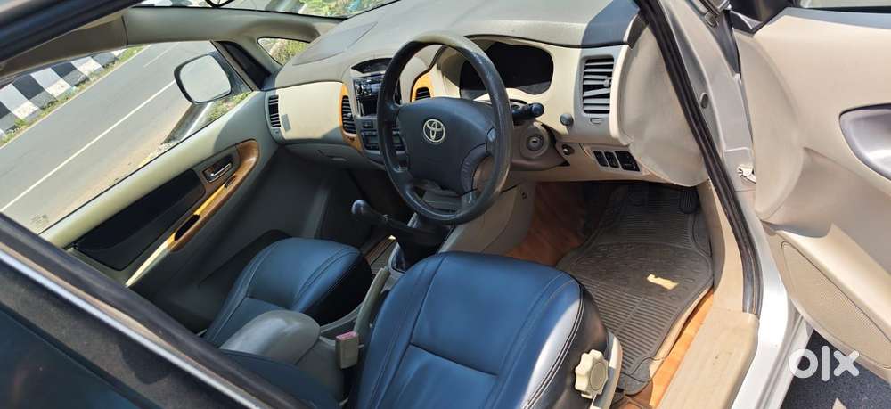 Toyota Innova 2.5 V 7 Str, 2011, Diesel