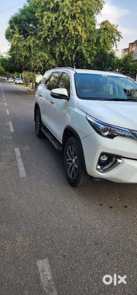 Toyota Fortuner 4x4 Automatic 2017 Diesel Excellent Condition