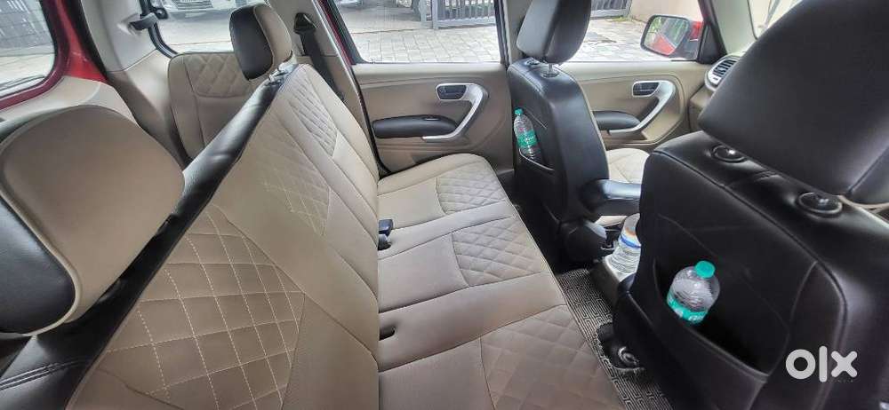 Mahindra Tuv 300 T10, 2018, Diesel