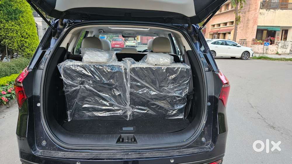 Mahindra Xuv700 2.0 Ax 7 Petrol At Luxury Pack Str, 2024, Diesel