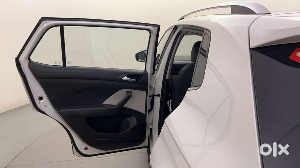 Volkswagen Taigun Topline 1.0 Tsi At (electric Seats), 2023, Petrol