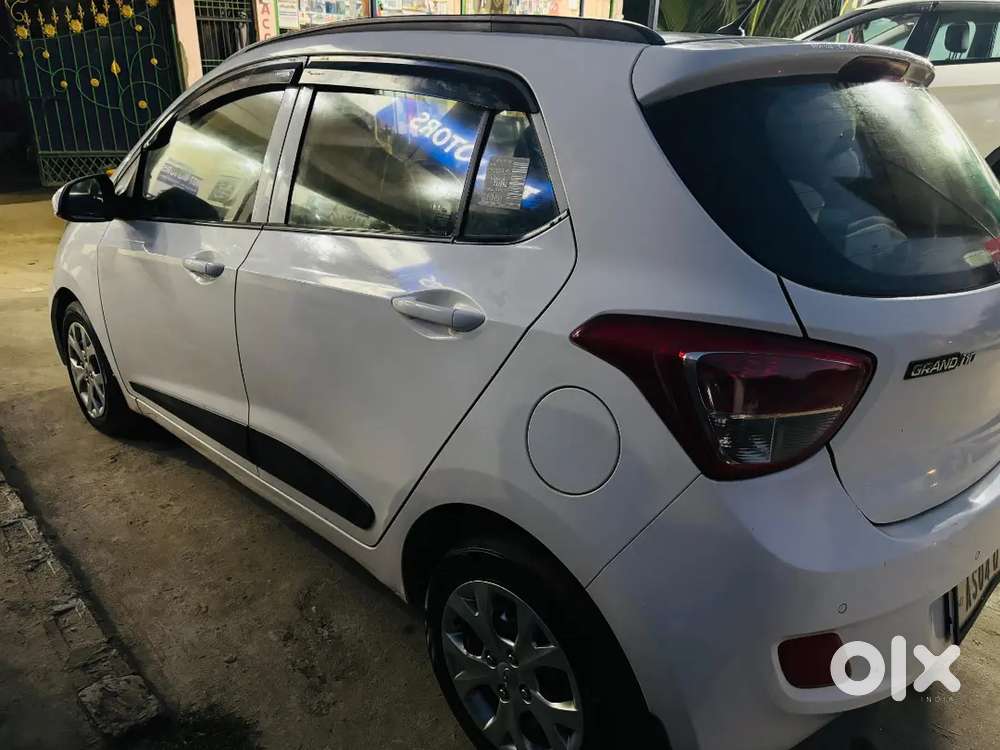 Hyundai I10 2016 Petrol Well Maintained , Just Solabo Lage