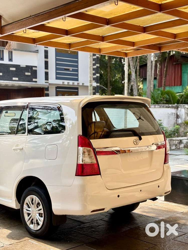 Toyota Innova 2014
