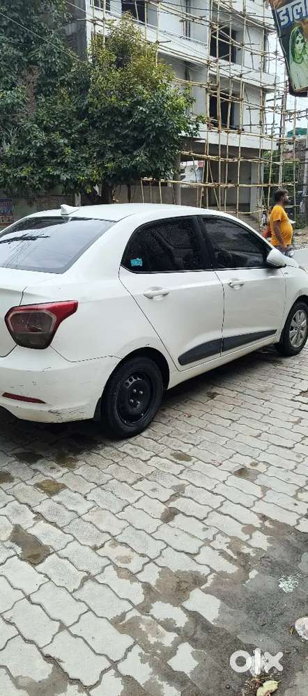 Hyundai Xcent Petrol Sx 25/11/2015