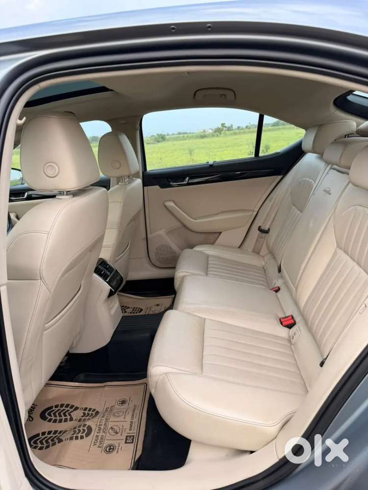 Skoda Superb 2.0 L&k Tsi At, 2019, Petrol