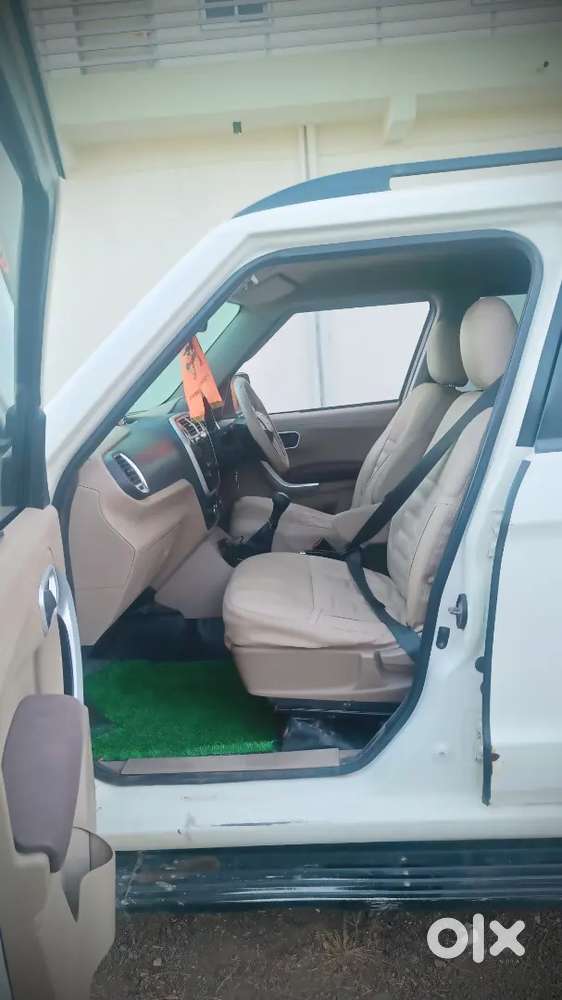 Mahindra Tuv 300 2017