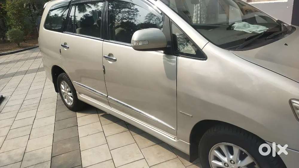 Toyota Innova 2015 Diesel 126000 Km Driven