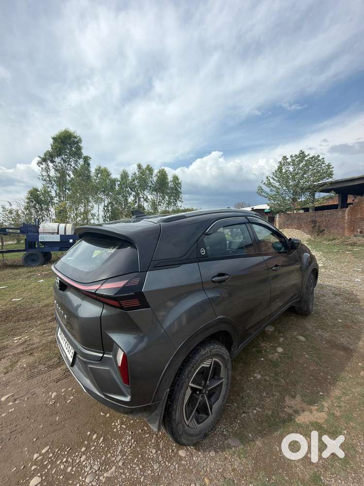 Tata Nexon Top Model With Sunroof