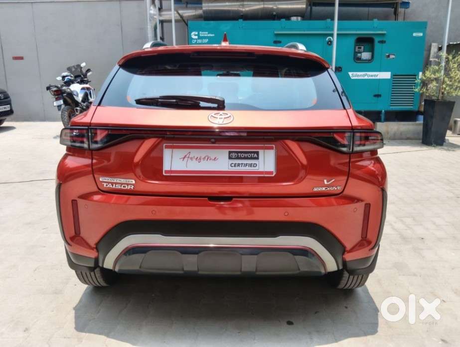 Toyota Urban Cruiser Taisor V 1.0 Petrol Mt, 2024