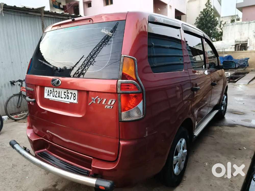 Mahindra Xylo 2012