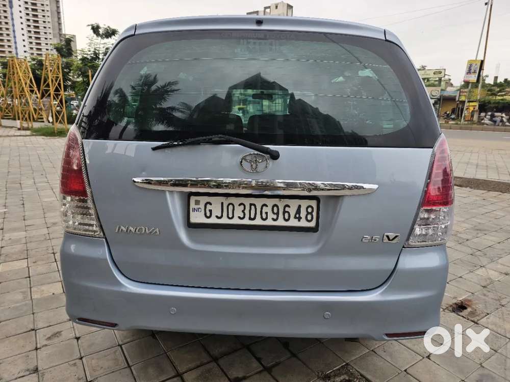 Toyota Innova 2.5 E 8 Str, 2011, Diesel
