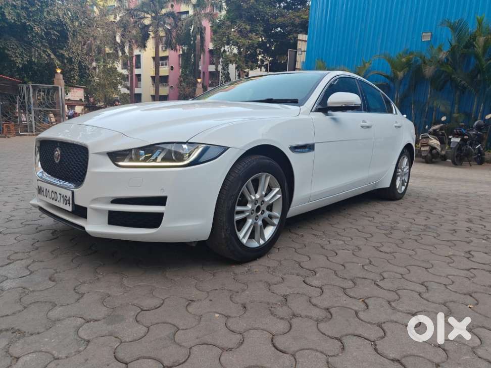 Jaguar Xe Portfolio, 2016, Petrol