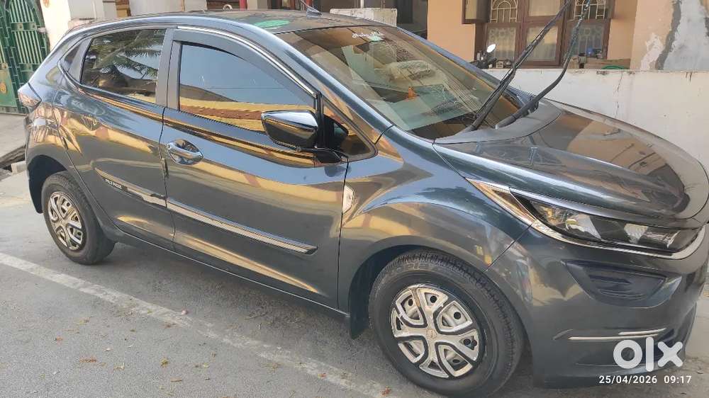 Tata Altroz 2020 Petrol Single Owner - Well Maintained Showroom Stock.