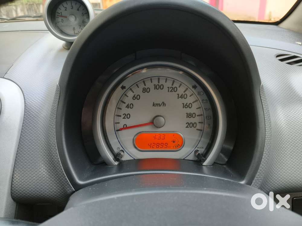 Maruti Suzuki Ritz Vxi, 2012, Petrol