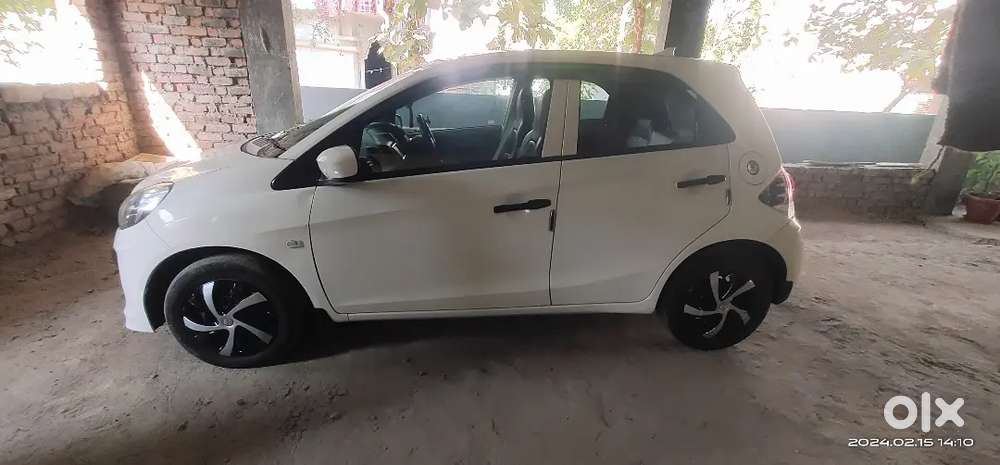 Honda Brio 2013 Petrol Well Maintained