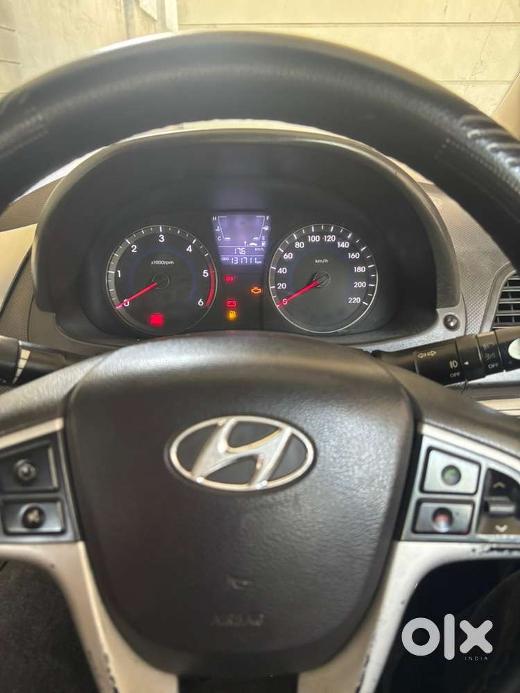 Hyundai Verna Diesel Manual 2012 Year