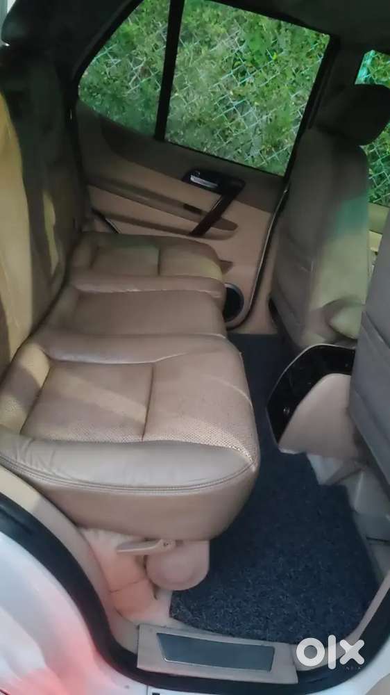 Tata Safari