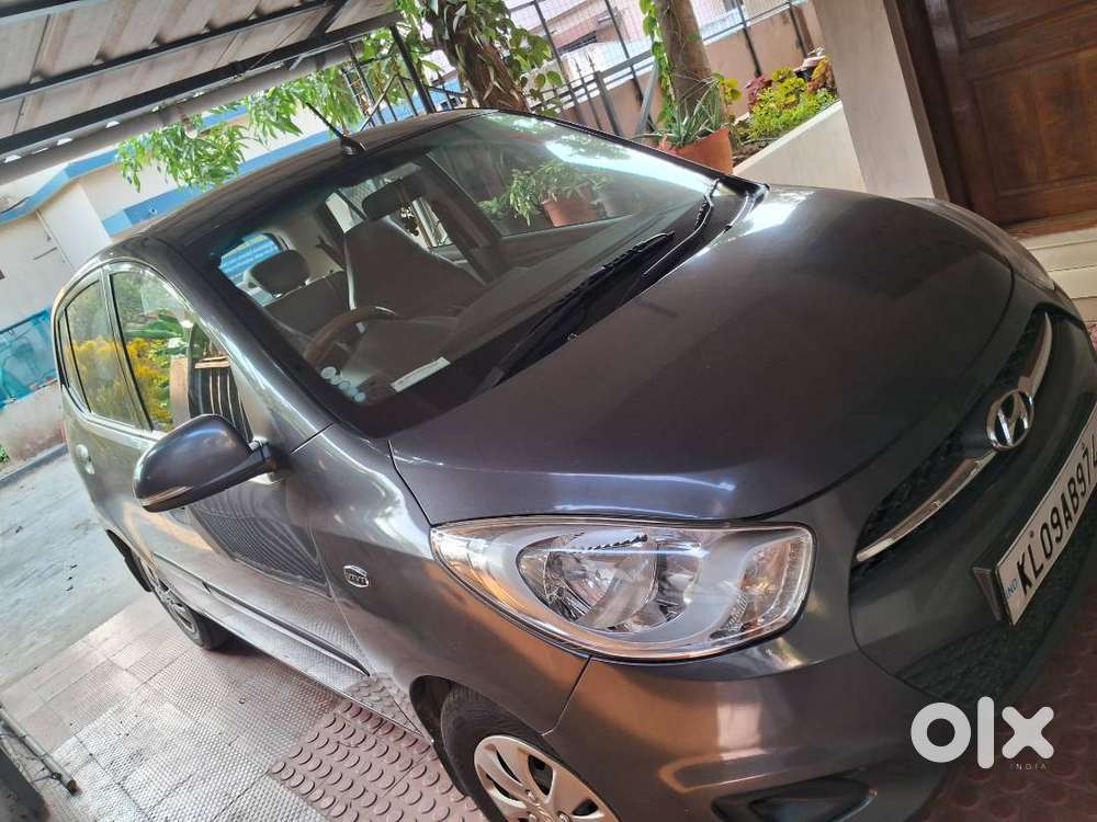 Hyundai Car I10 Sportz Ash Color