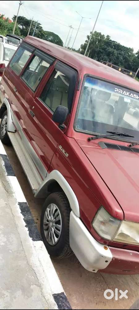 Toyota Qualis 2004 Diesel 150000 Km Driven