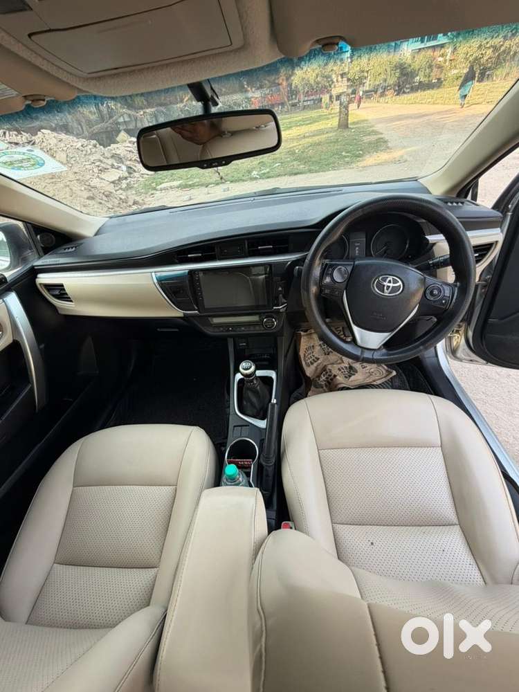 Toyota Corolla Altis 1.8 G, 2016, Petrol