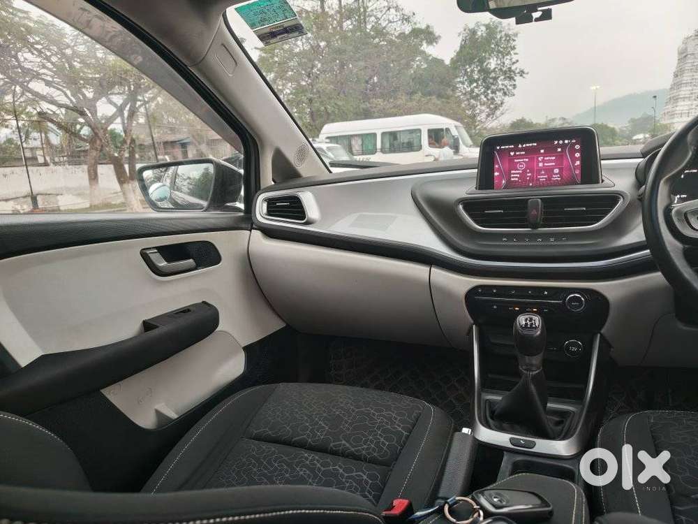 Tata Altroz Xz Plus (o) (s), 2023, Petrol