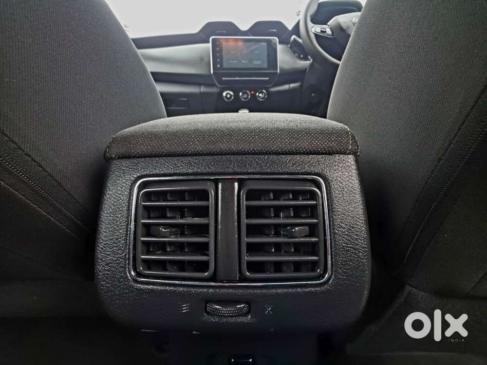 Nissan Magnite Kuro Edition 1.0 Petrol Mt, 2024, Petrol