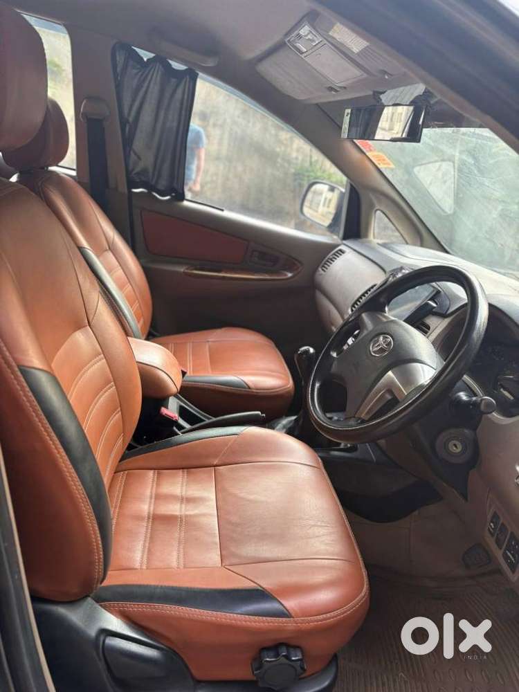 Toyota Innova 2.5 G (diesel) 8 Seater, 2015, Diesel