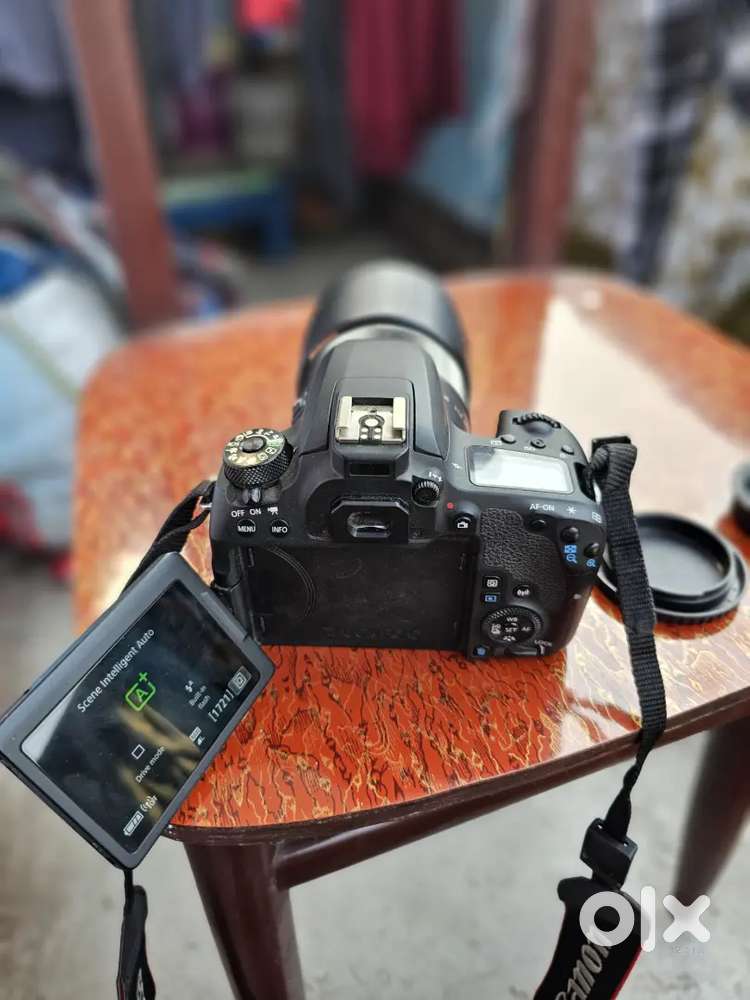 Canon Eos 77D Professional Kit  3 Lenses (18-135mm, 50mm, 85mm)