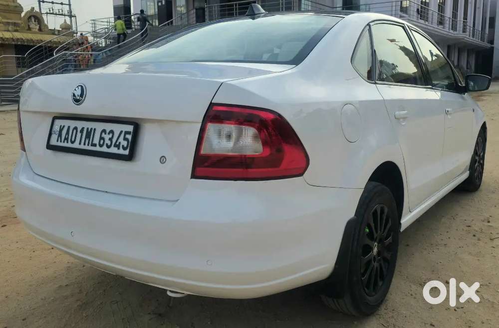 Skoda Rapid Elegance Plus At 2014