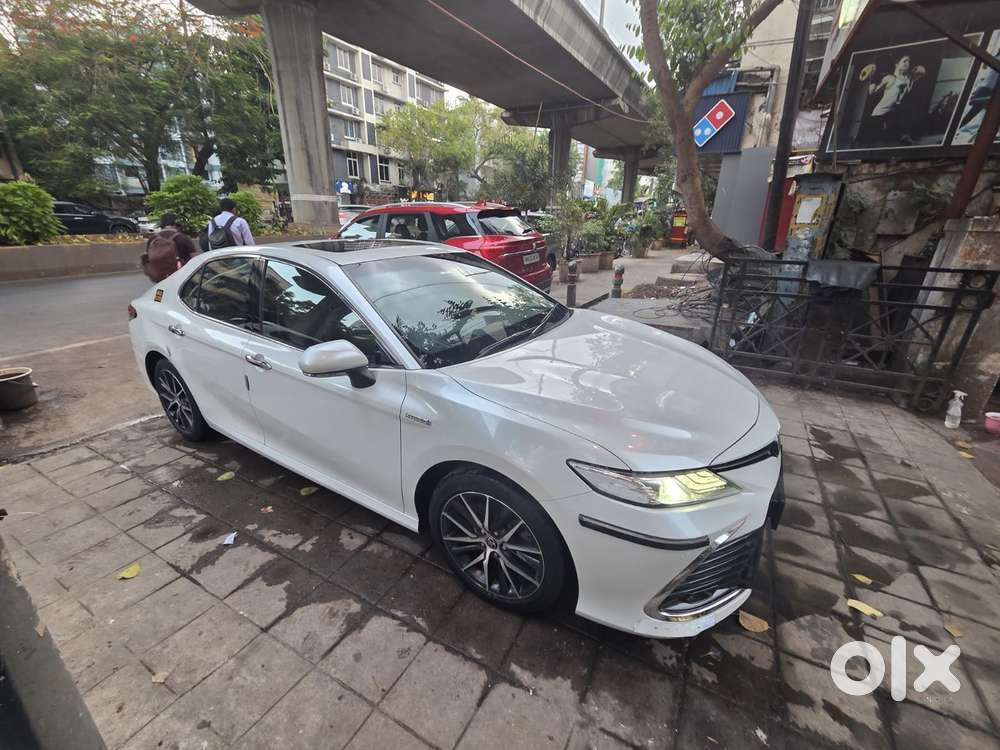 Toyota Camry Hybrid, 2024