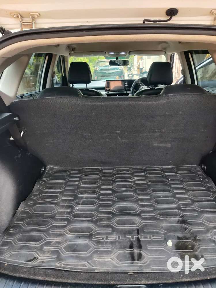 Full Condition Showroom Track