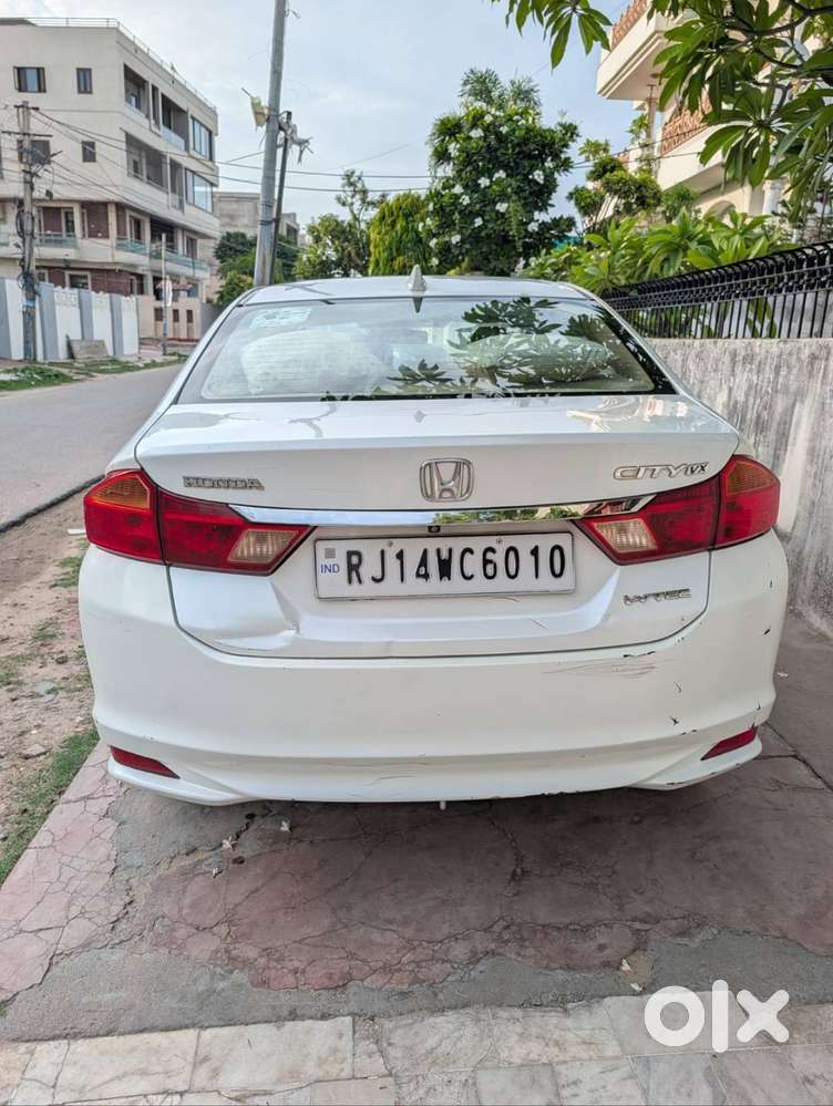 Honda City Vx Cvt Automatic 2016 Petrol - 100% Honda Serviced