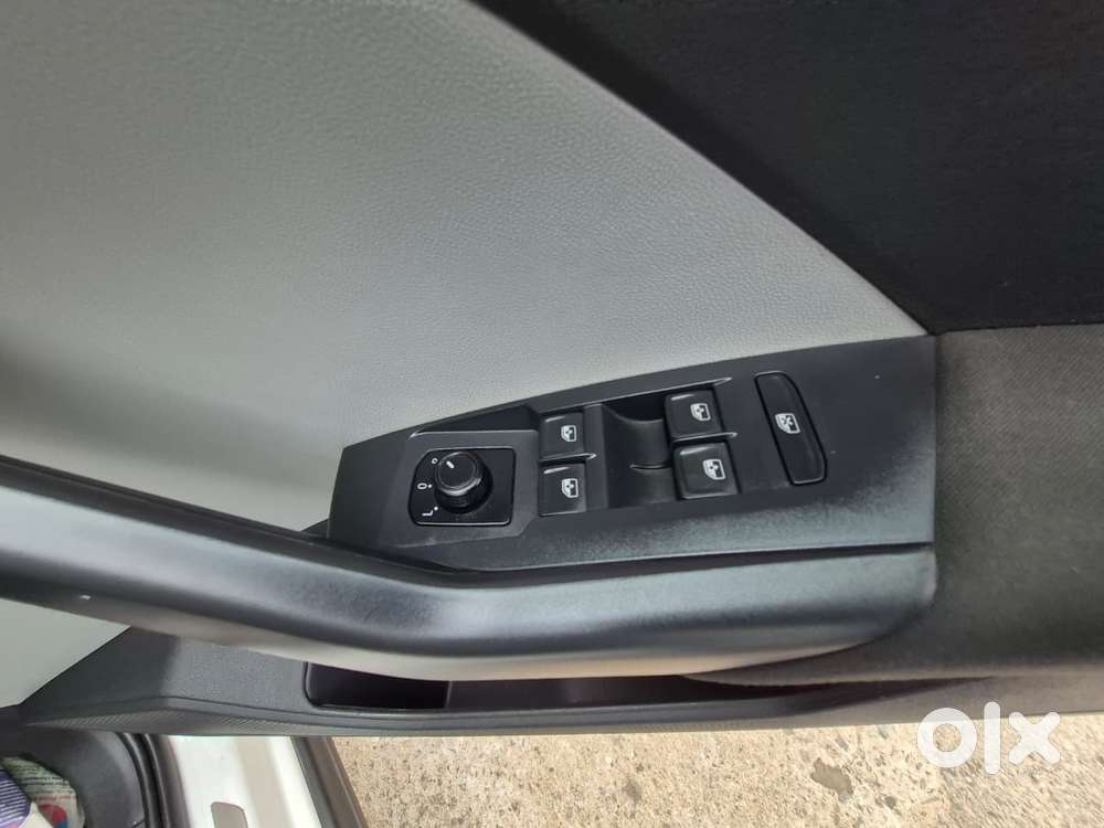 Skoda Kushaq 1.0 Tsi Ambition, 2022, Petrol