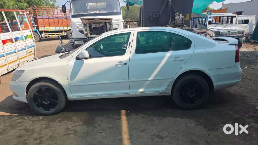Skoda Laura 2.0 Diesel  Powerful & Comfortable  Well Maintained