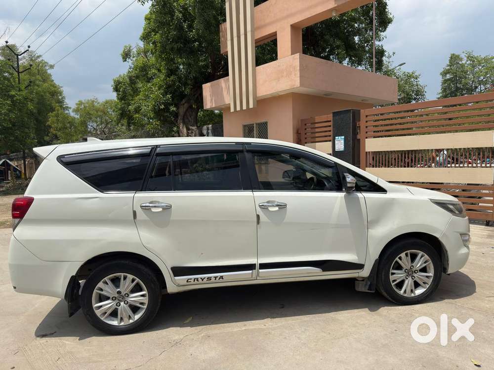 Toyota Innova Crysta 2.8 Z, 2016, Diesel