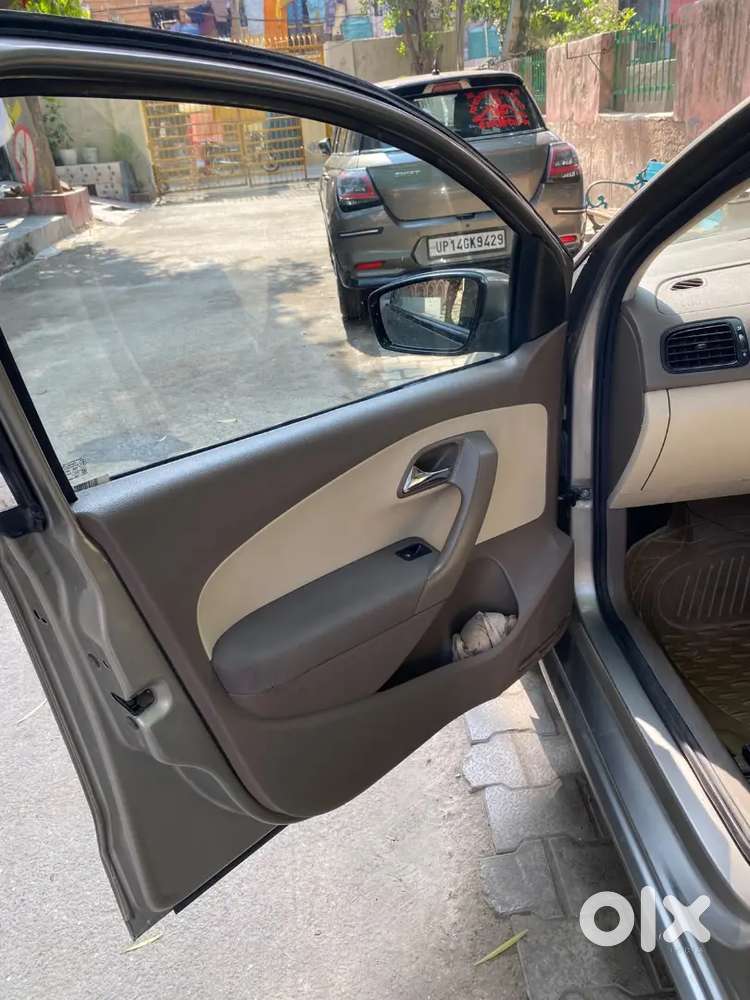 Skoda Rapid Automatic 2013 Petrol Mint Condition Car Silent Engine