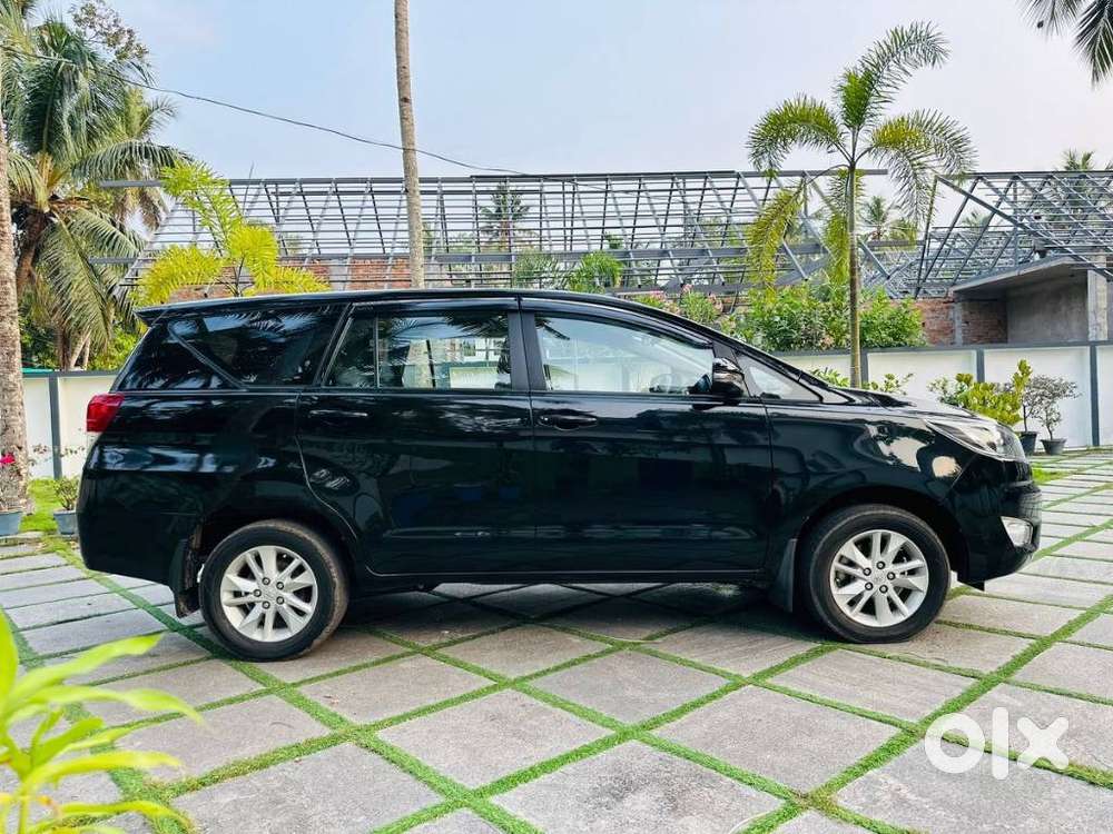 Toyota Innova Crysta 2.4 G Mt 8s, 2024, Diesel