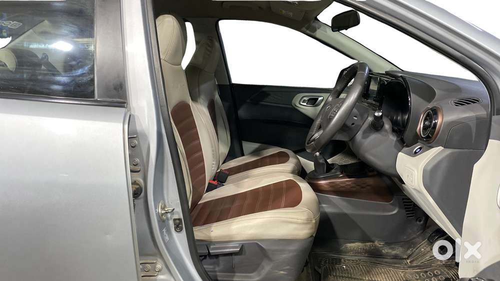 Hyundai Aura Sx (o) Manual, 2023, Petrol