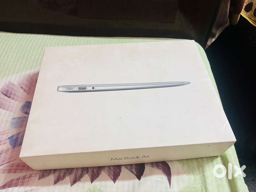 MACBOOK AIR (EARLY 2015)