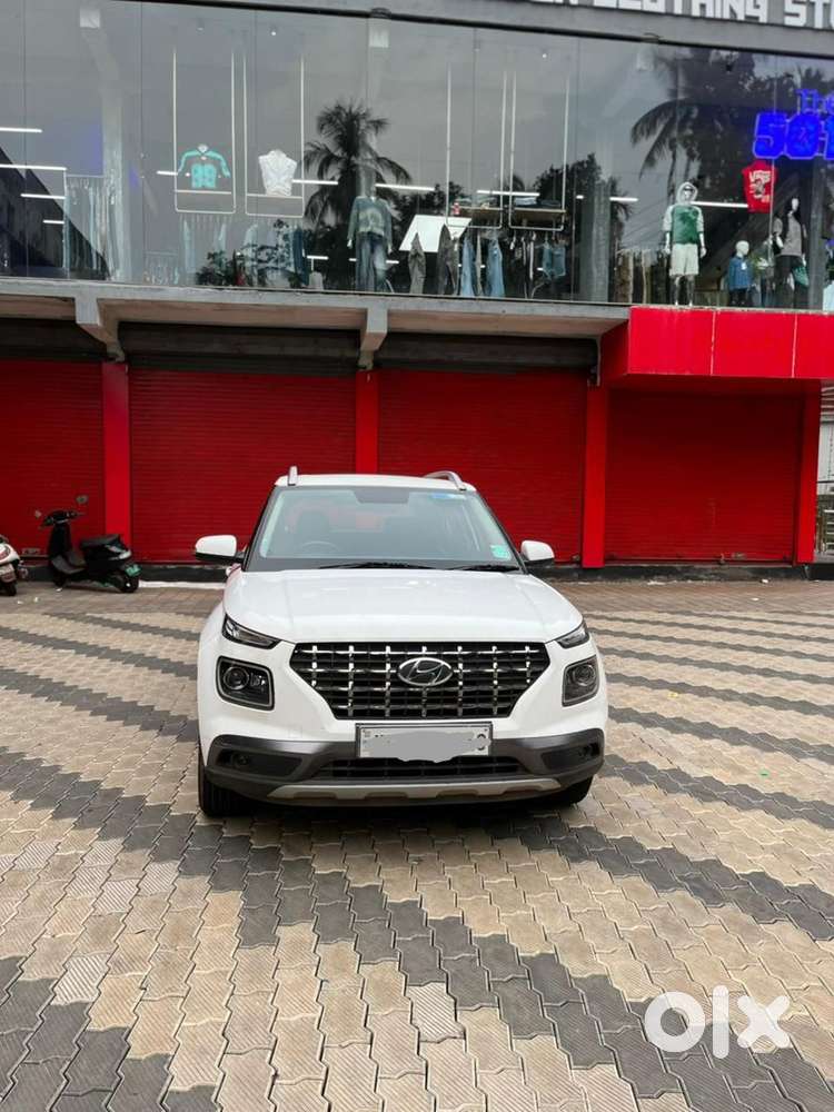 Hyundai Venue Petrol 2019