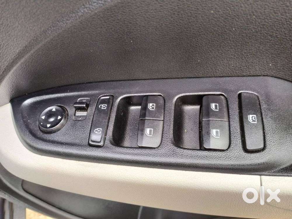 Hyundai Venue S (o) 1.0 Turbo Mt, 2024, Petrol