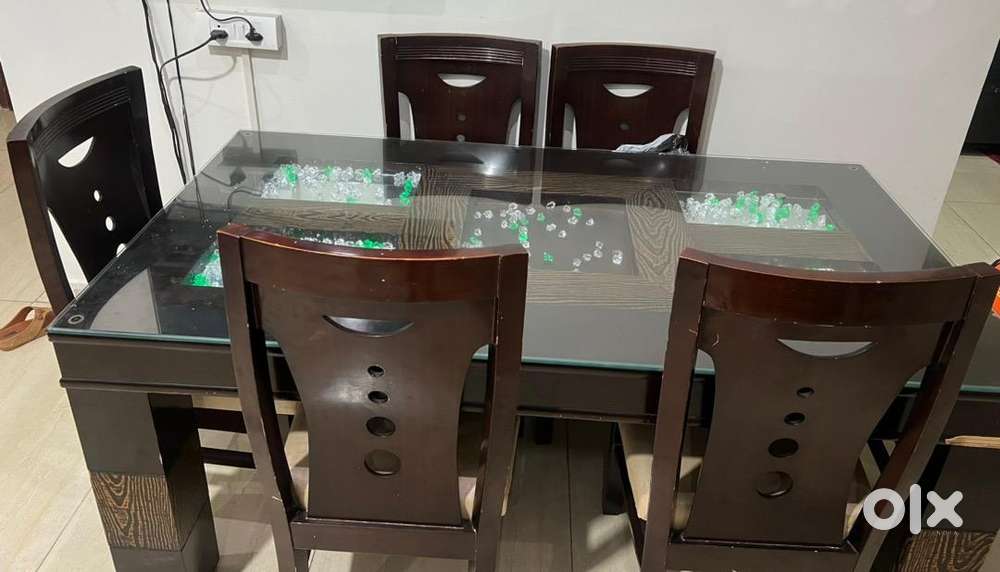 Olx 6 seater online dining table