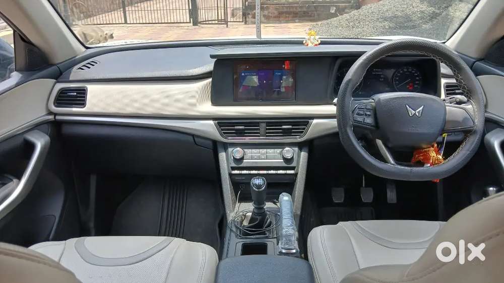 Mahindra Xuv700 | Only 25,500 Km | Slightly Negotiable
