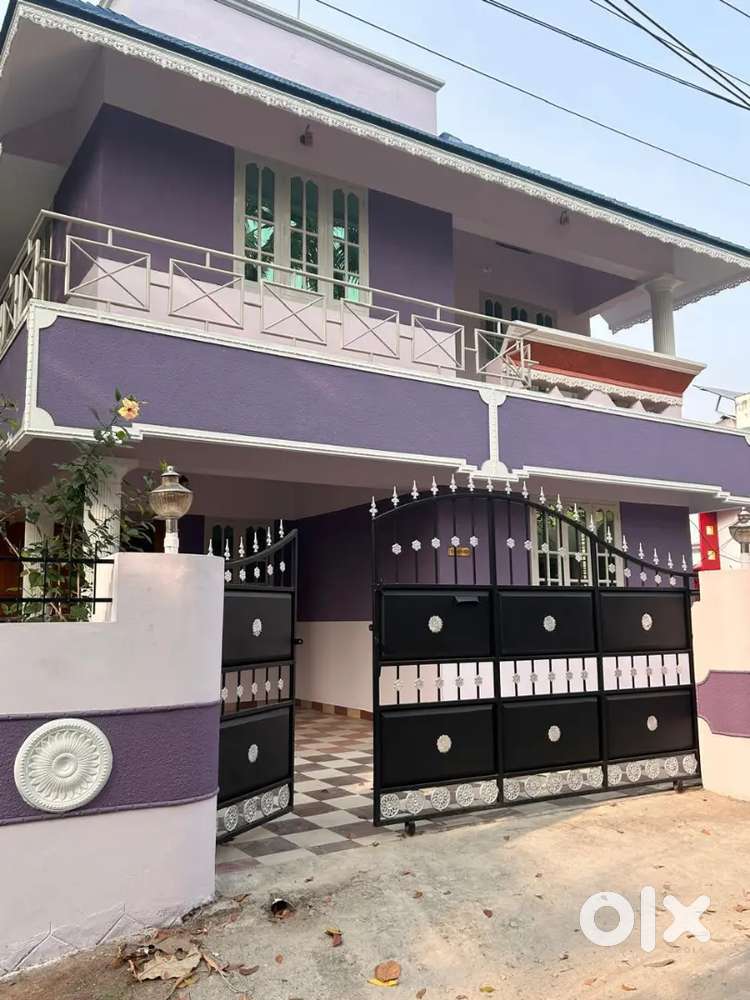 2030 Sq Ft ,3 BHK house