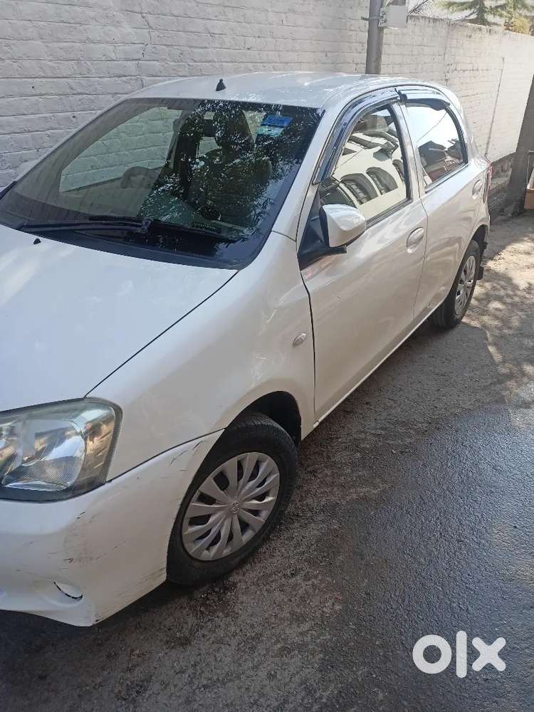 Etios Liva Petrol 2015 December